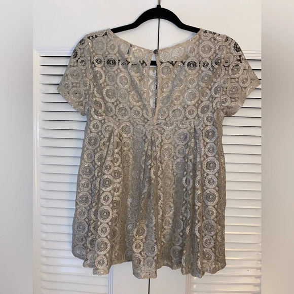 Anthropologie Akemi + Kin Metallic Silver Lace Babydoll Blouse - Picture 4 of 7